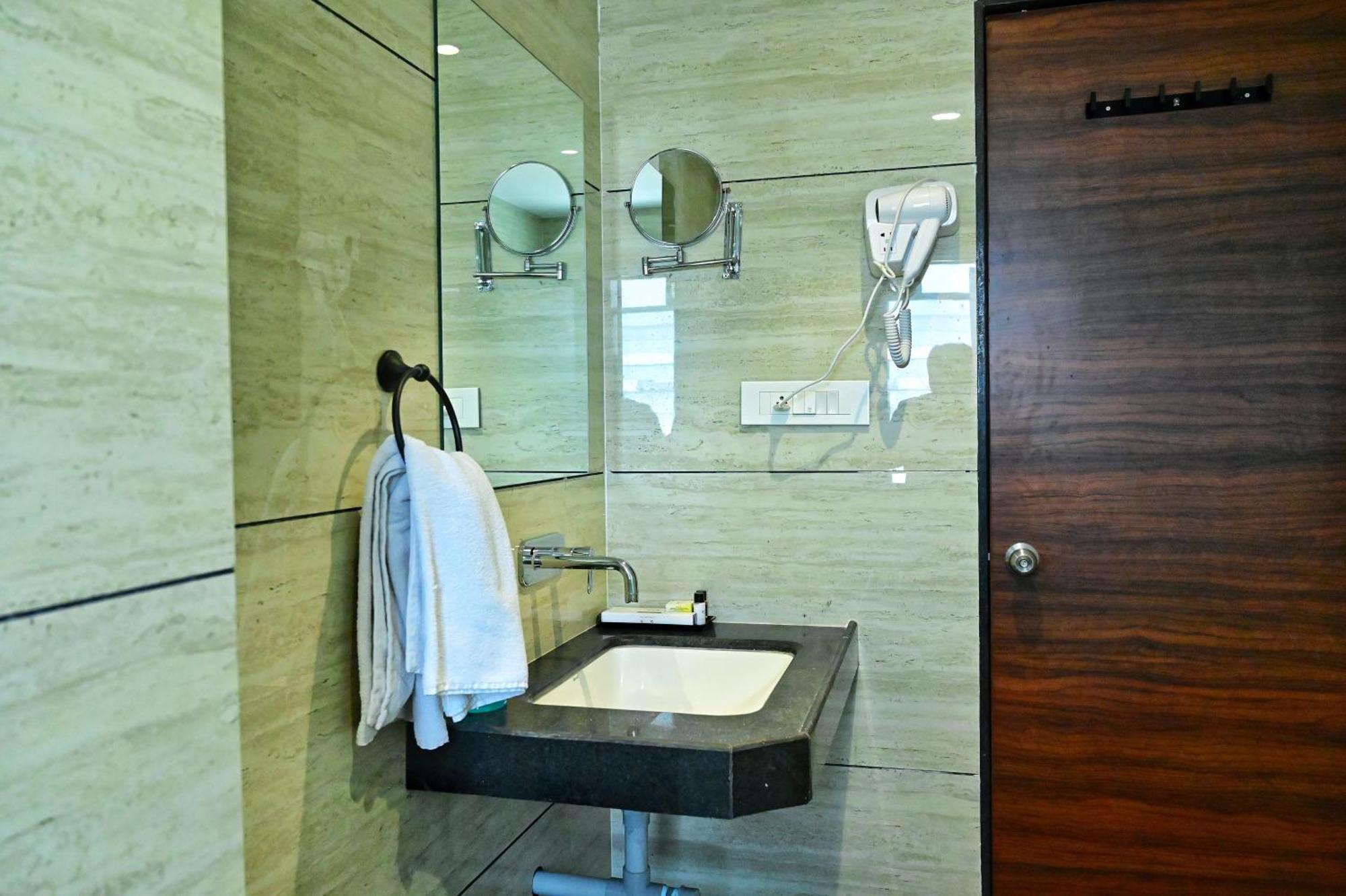 The One Hotel Nashik Exterior photo