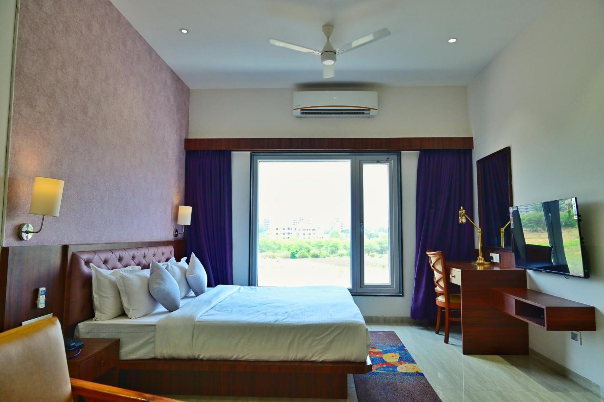 The One Hotel Nashik Exterior photo