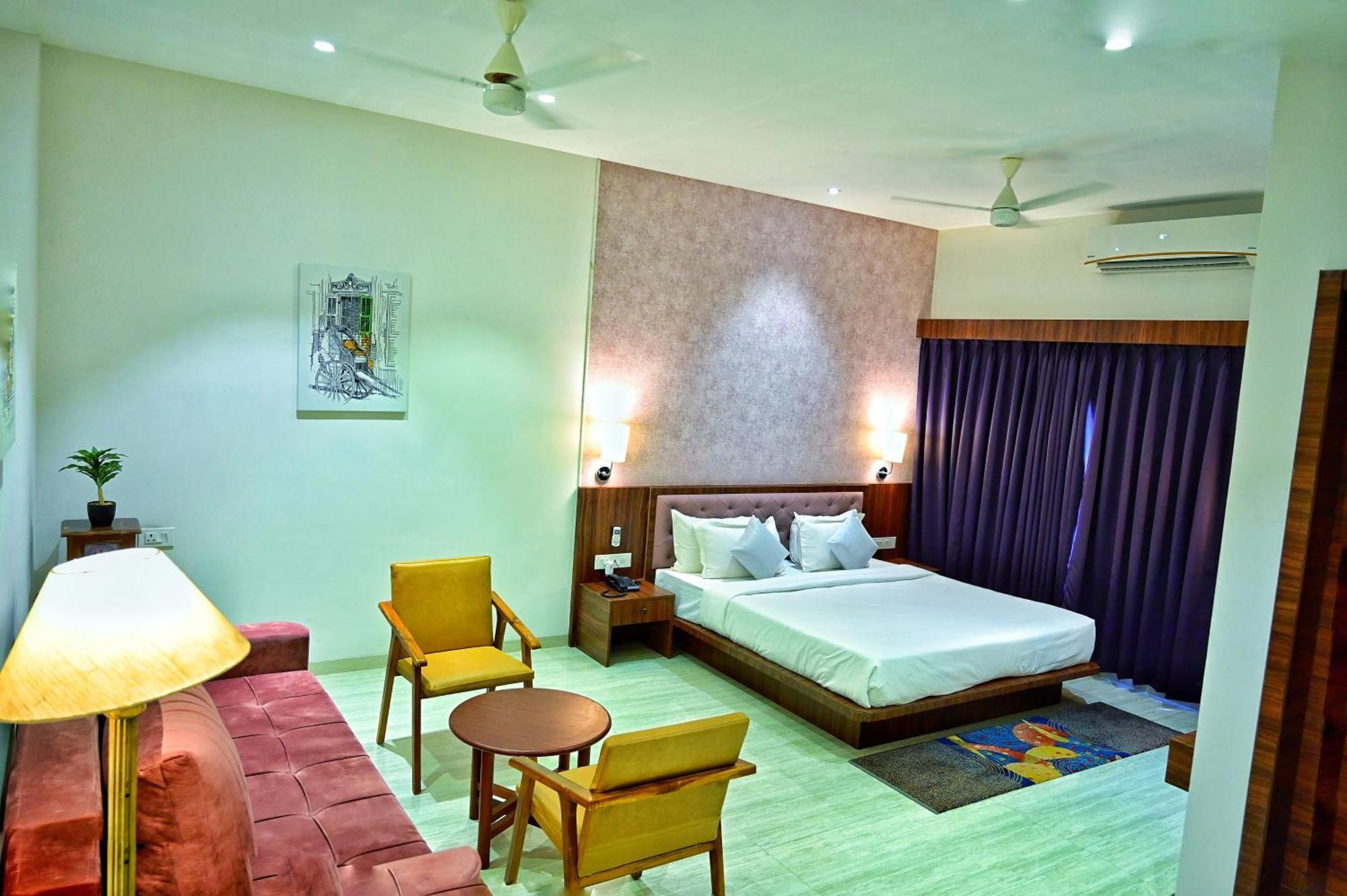 The One Hotel Nashik Exterior photo