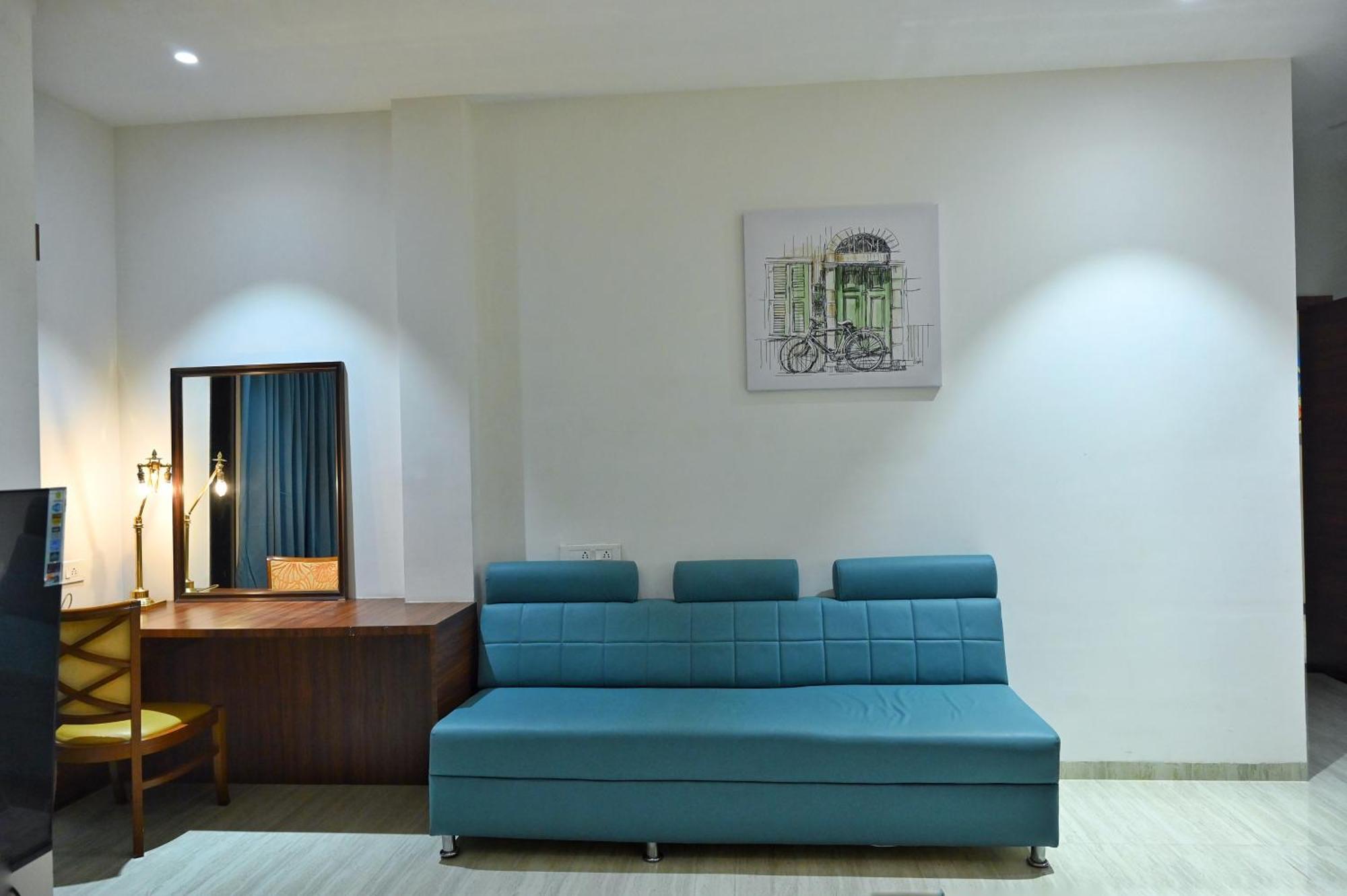 The One Hotel Nashik Exterior photo